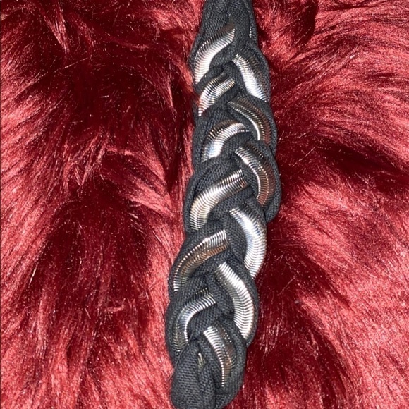 Silver tone black twist fashion  bracelet - Picture 4 of 8